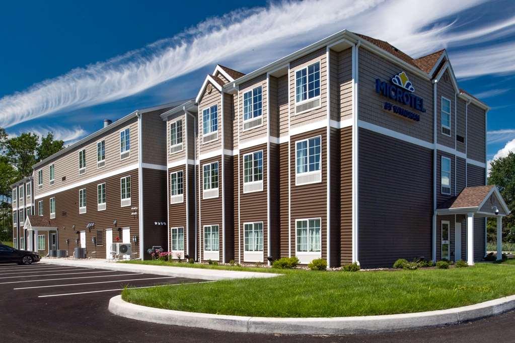 Microtel Inn & Suites By Wyndham Amsterdam Ny מראה חיצוני תמונה