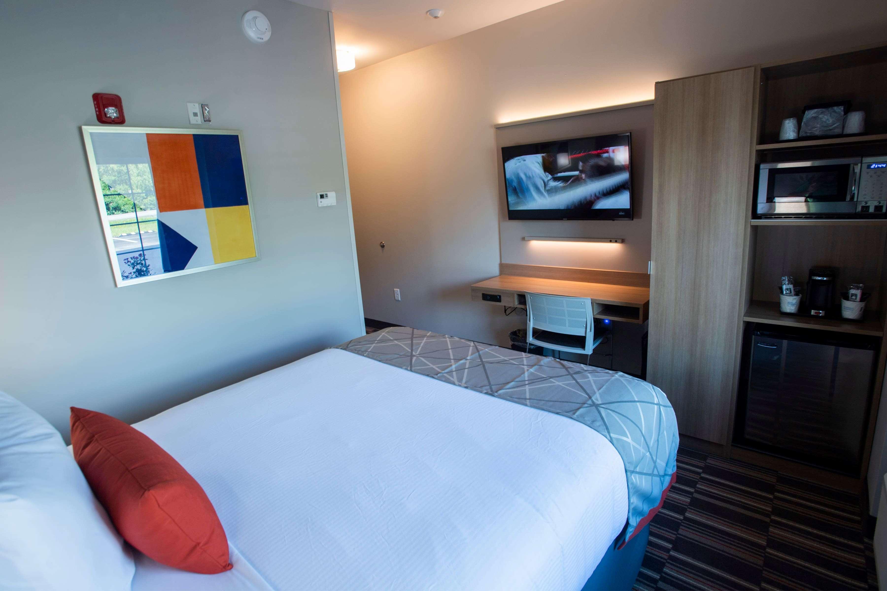 Microtel Inn & Suites By Wyndham Amsterdam Ny מראה חיצוני תמונה