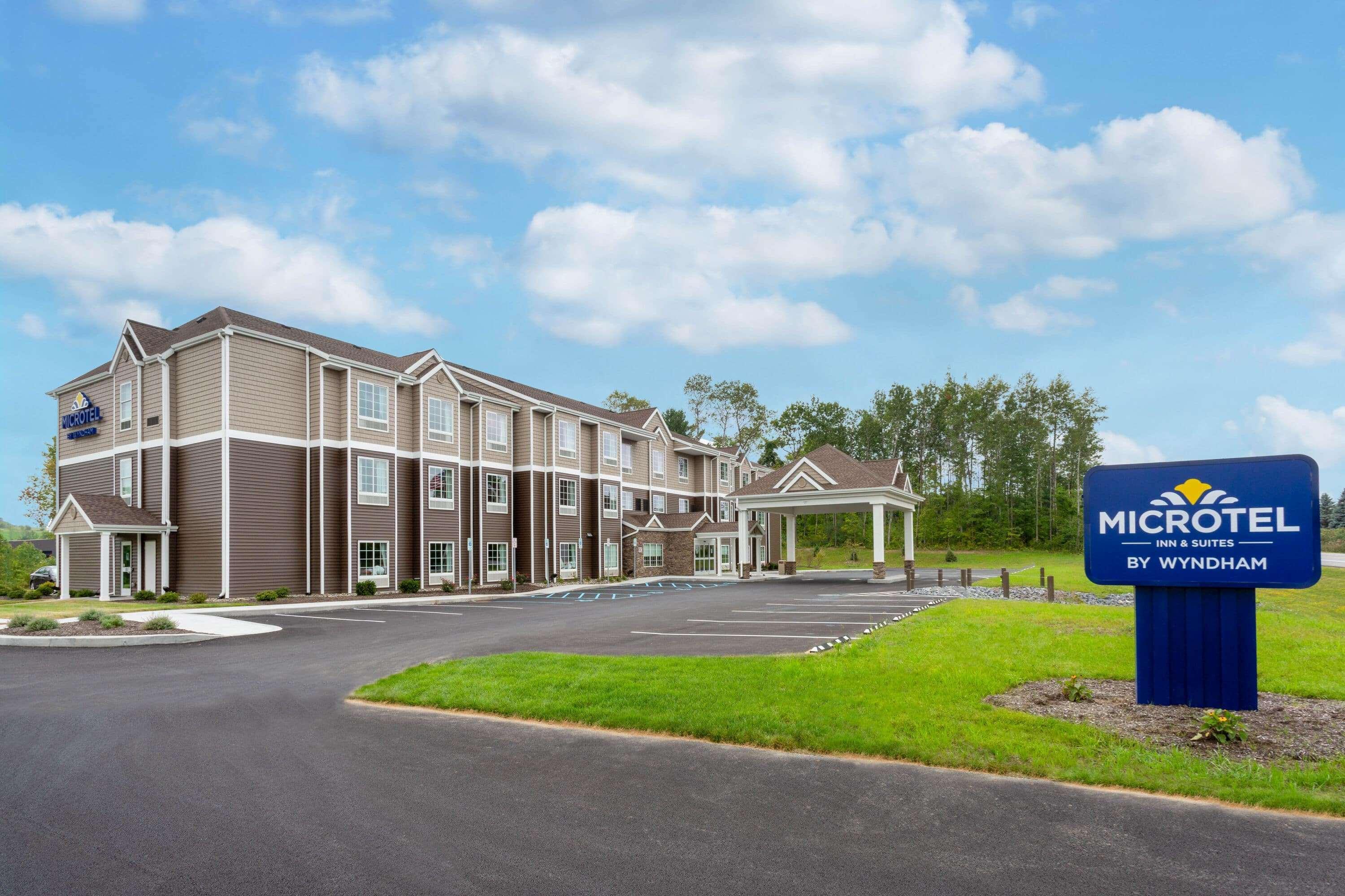 Microtel Inn & Suites By Wyndham Amsterdam Ny מראה חיצוני תמונה